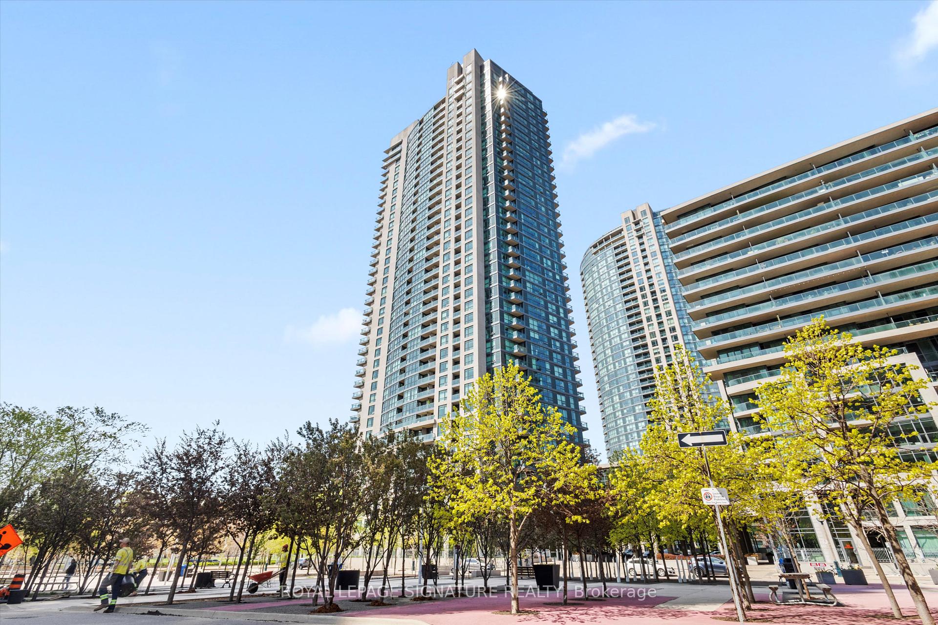 1 Bedroom Condo at 215 Fort York, Toronto For sale
