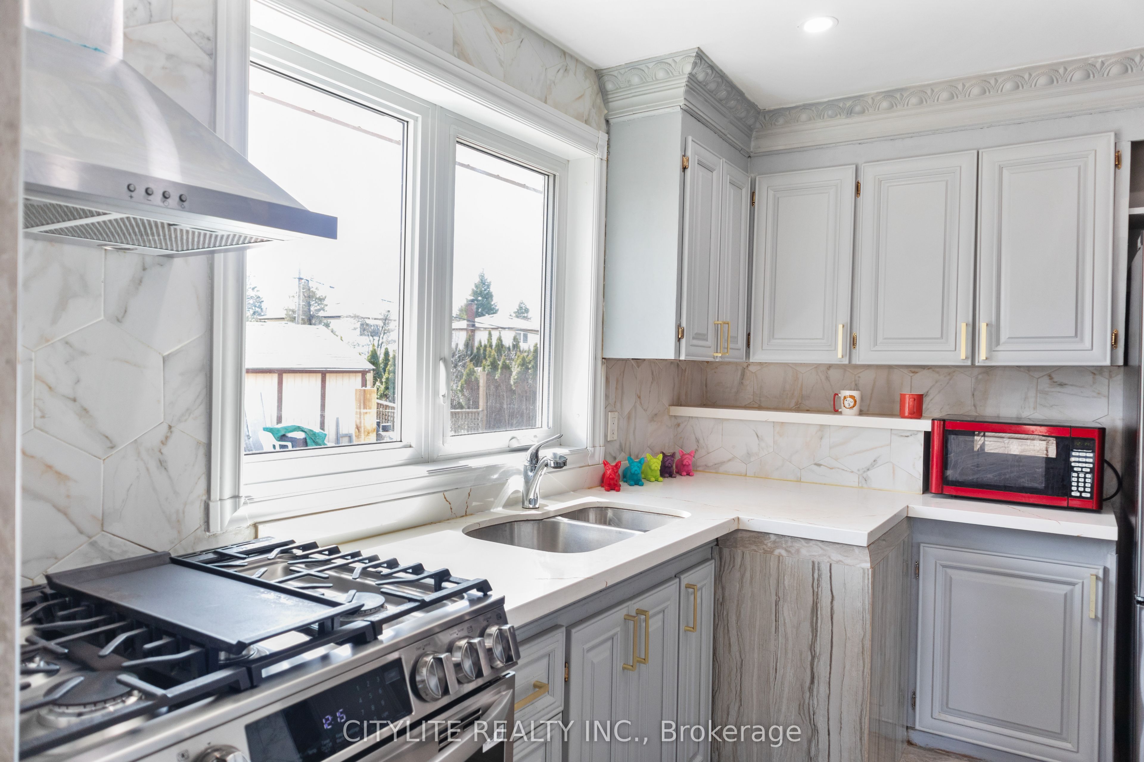 2 Emmeline Crescent