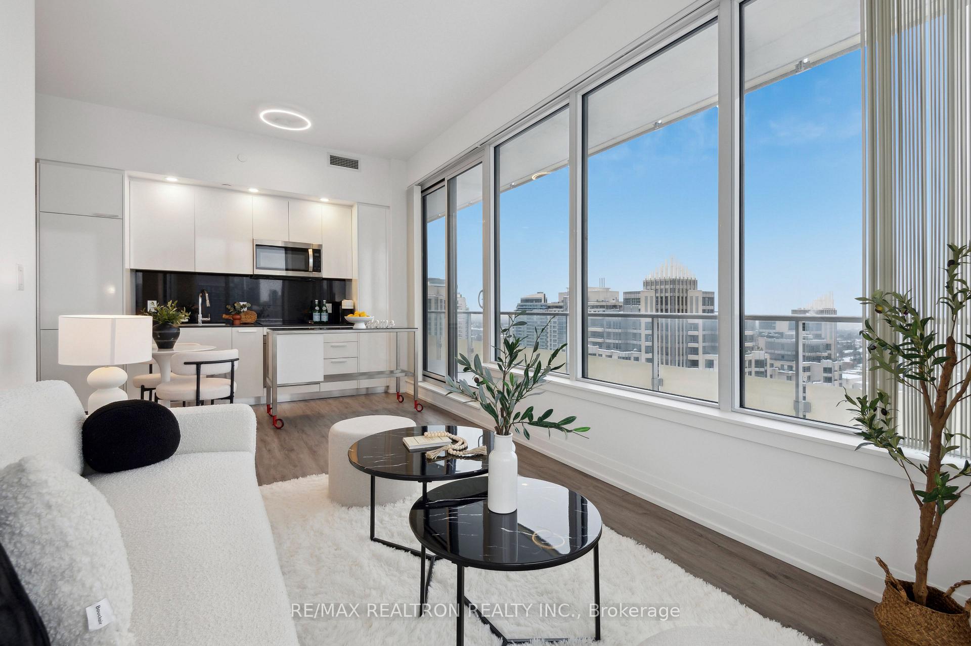 2 Bedrooms Condo at 75 Canterbury, Toronto For sale