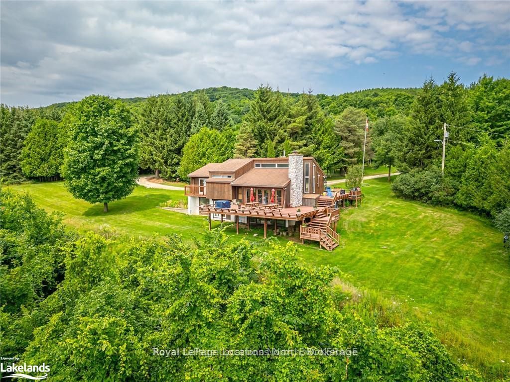 795310 The Blue Mountains Clearview Townline