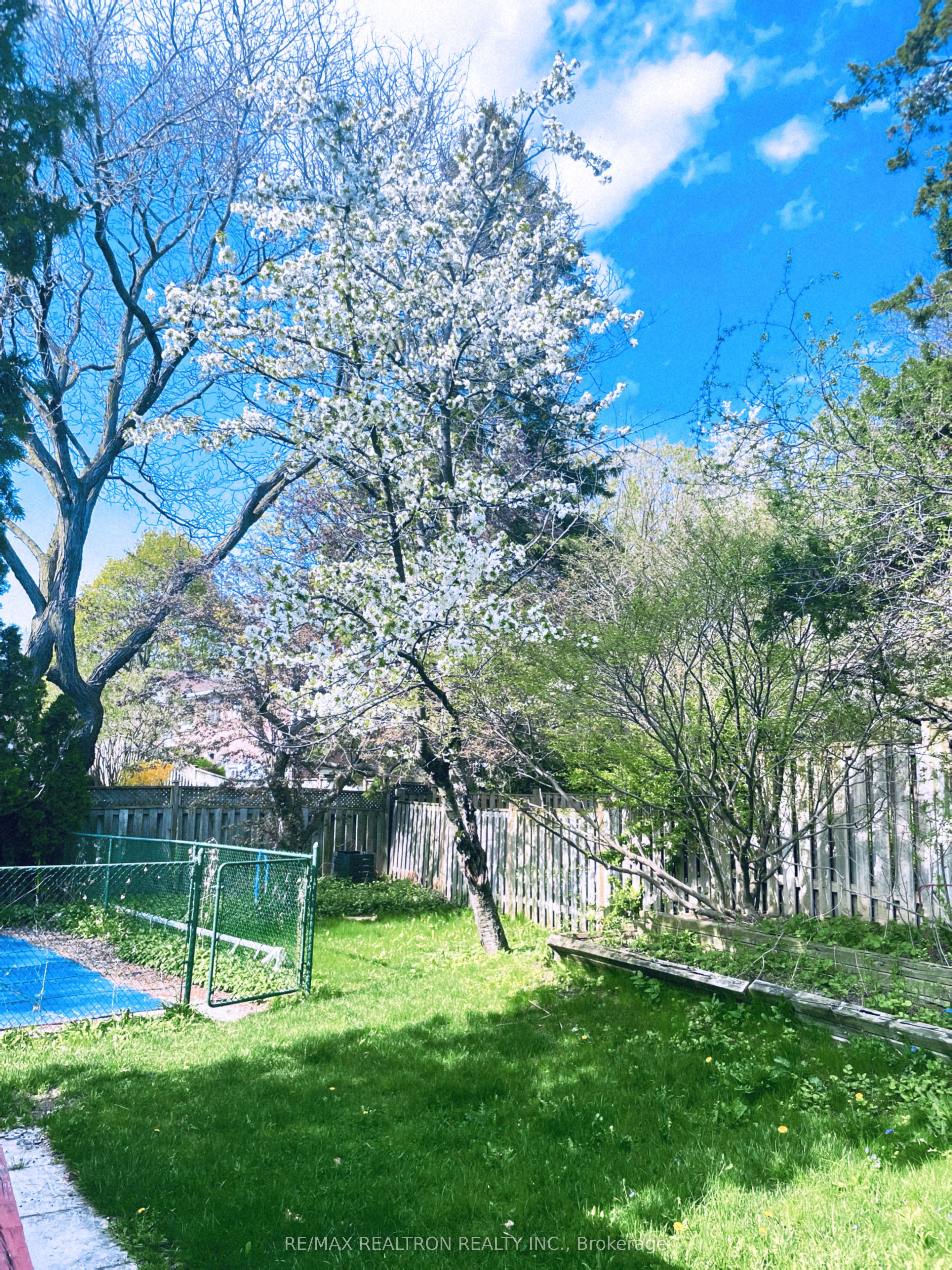16 Trailside Drive