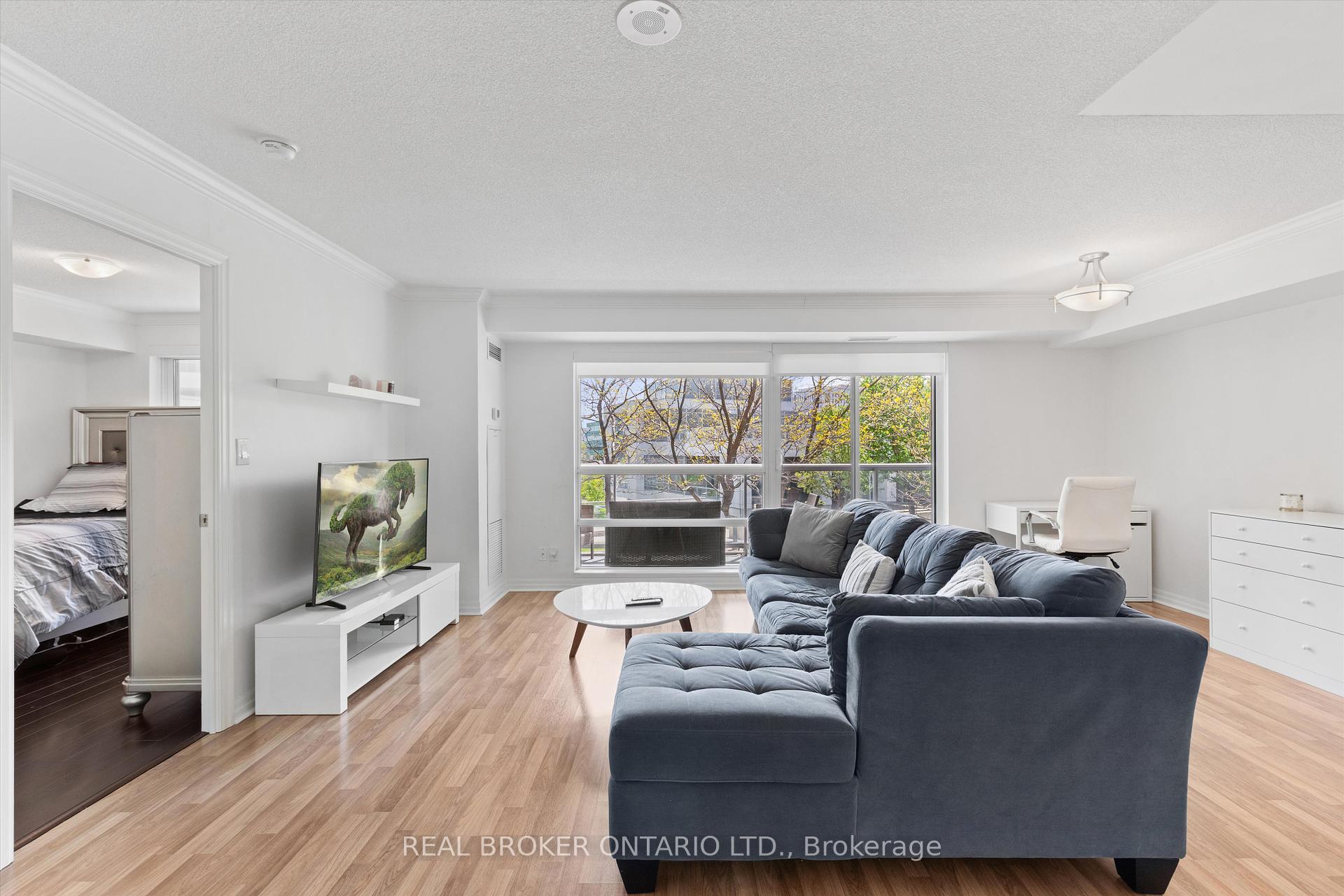 1 Bedroom Condo at 2035 Sheppard, Toronto For sale