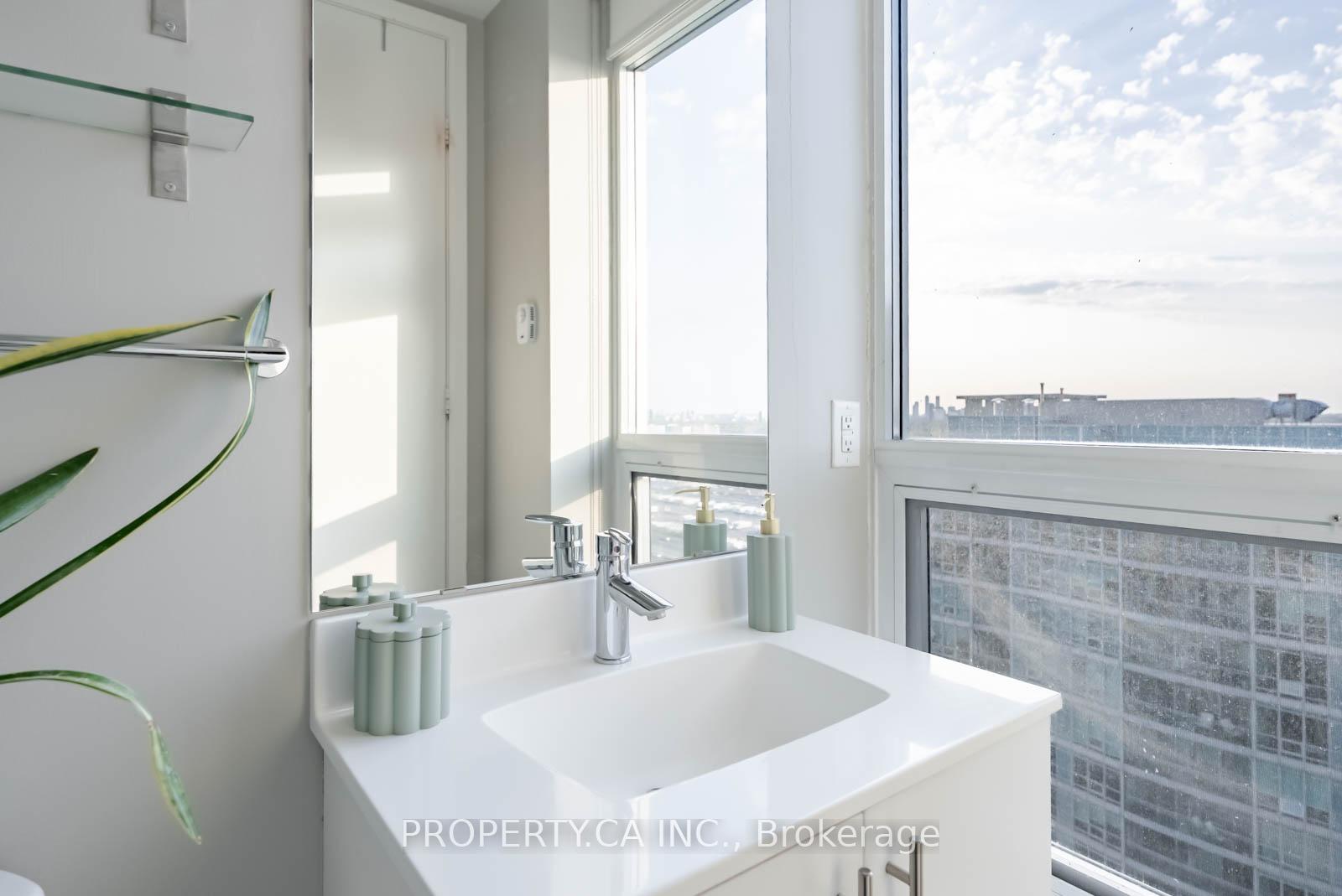 2 Bedrooms Condo at 165 Legion, Toronto For sale