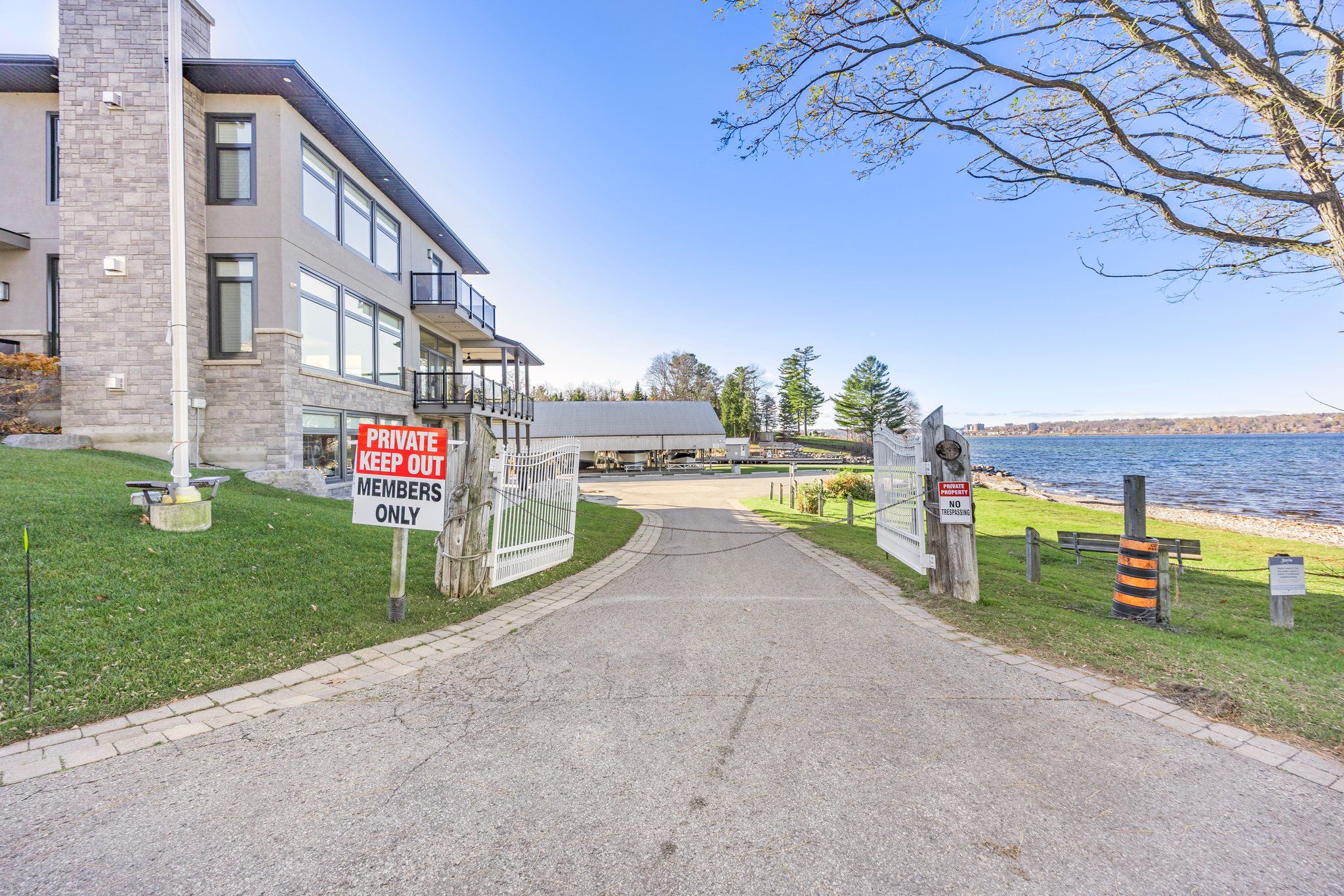414 Cox Mill Road Barrie Ontario L4N 7S8