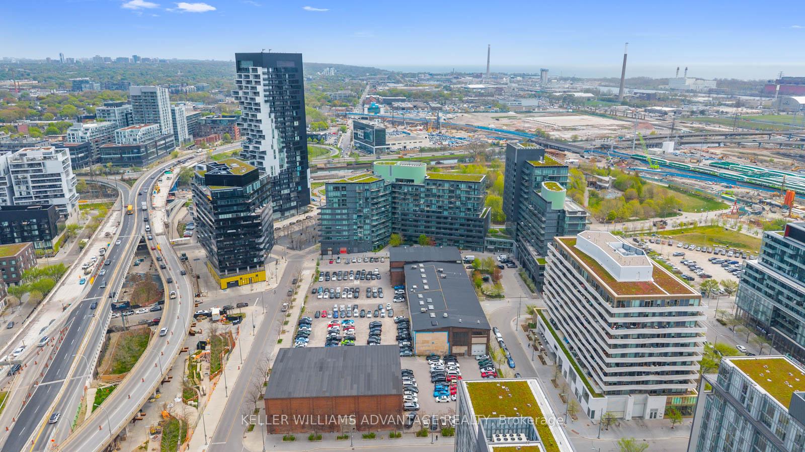 2 Bedrooms Condo at 120 Bayview, Toronto For sale