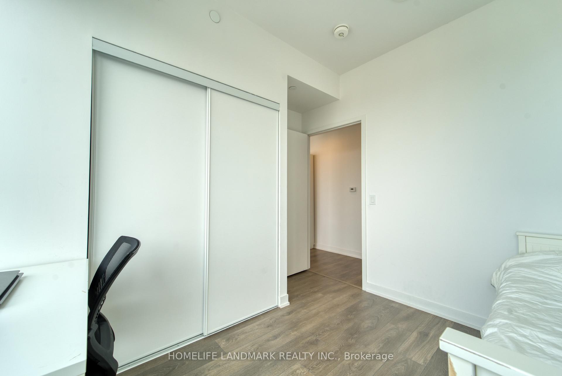 2 Bedrooms Condo at 15 HOLMES,  Toronto For sale