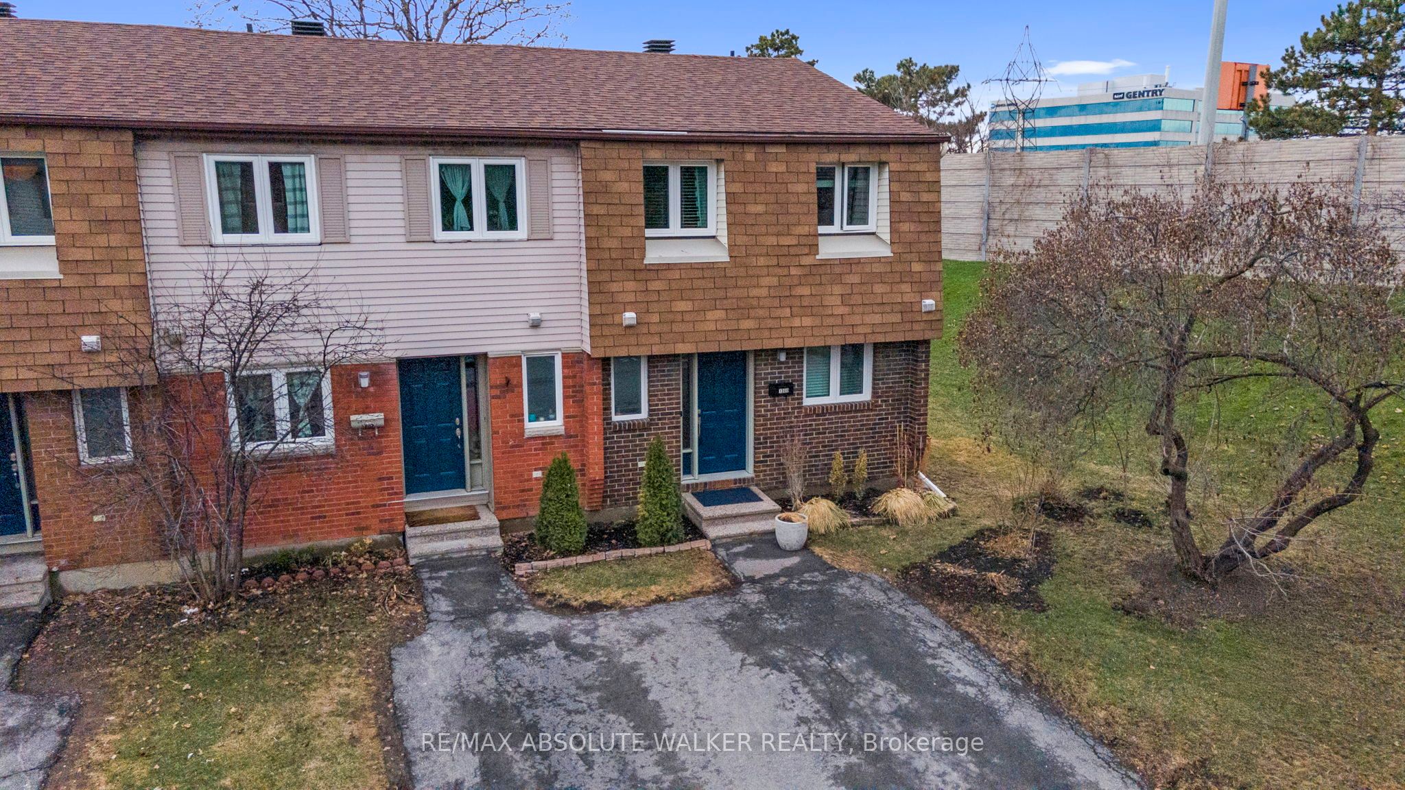 1300 Alness Court, #14