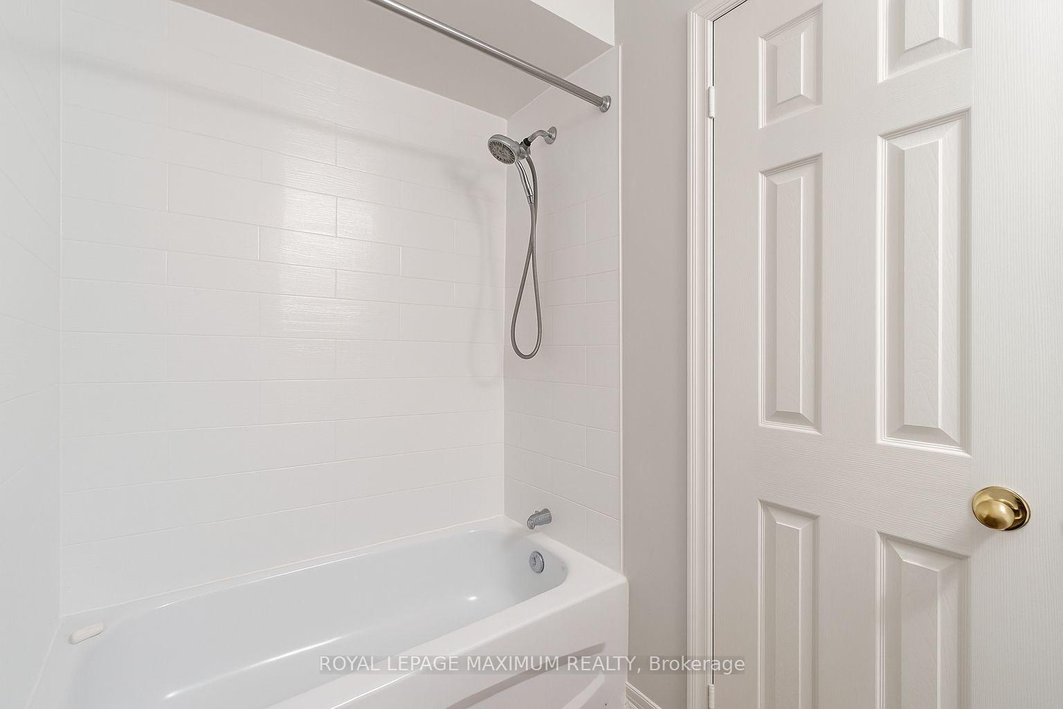 3 Bedrooms Condo at 760 Lawrence, Toronto For sale