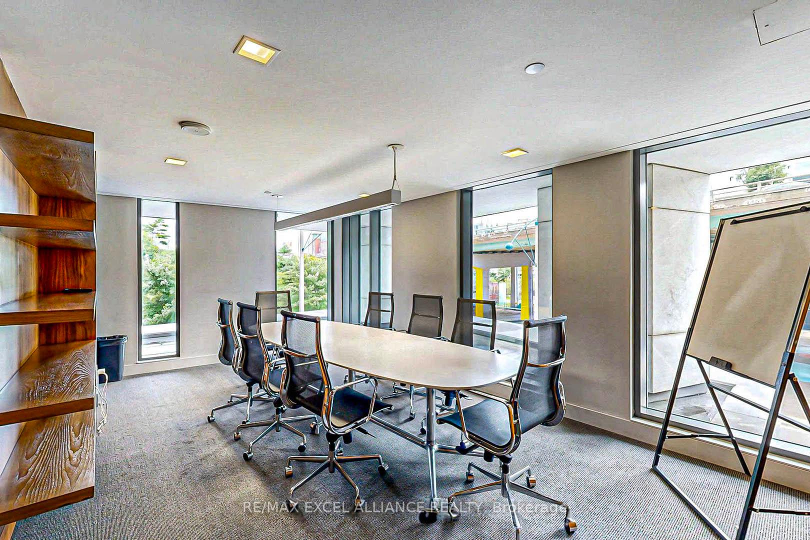 2 Bedrooms Condo at 75 Queens Wharf,  Toronto For sale