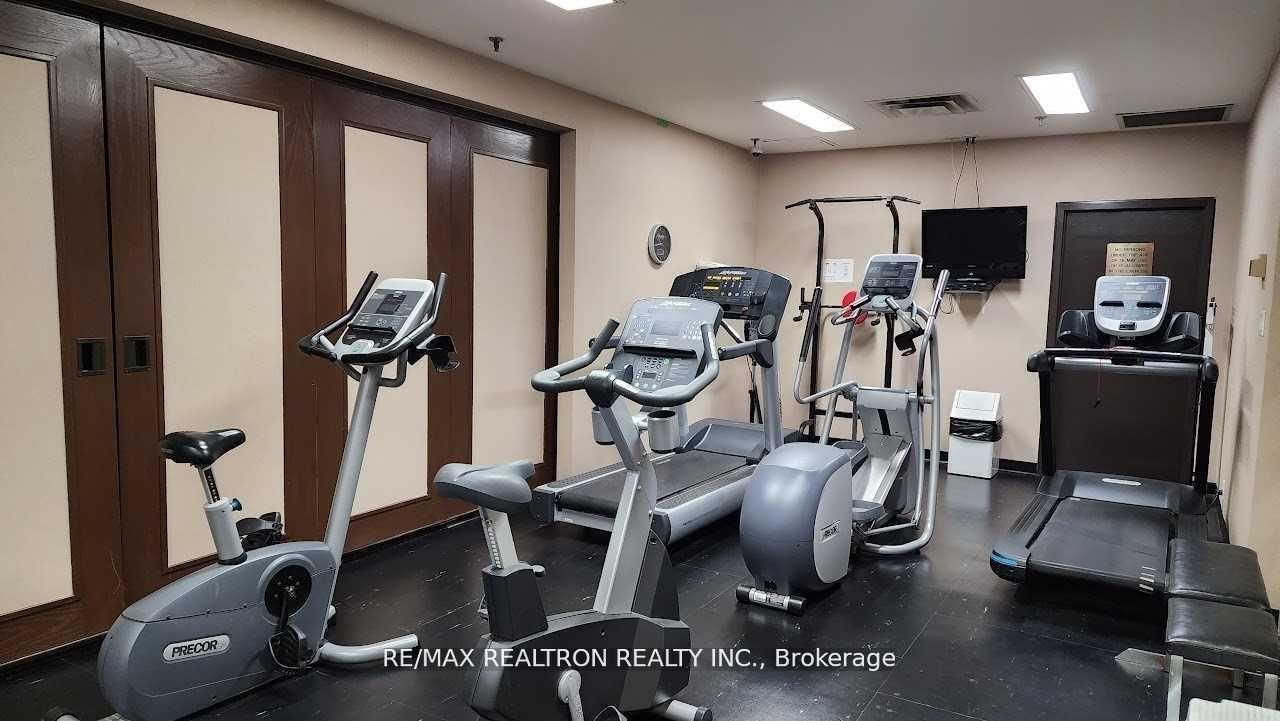 1 Bedroom Condo at 7 Broadway, Toronto For sale
