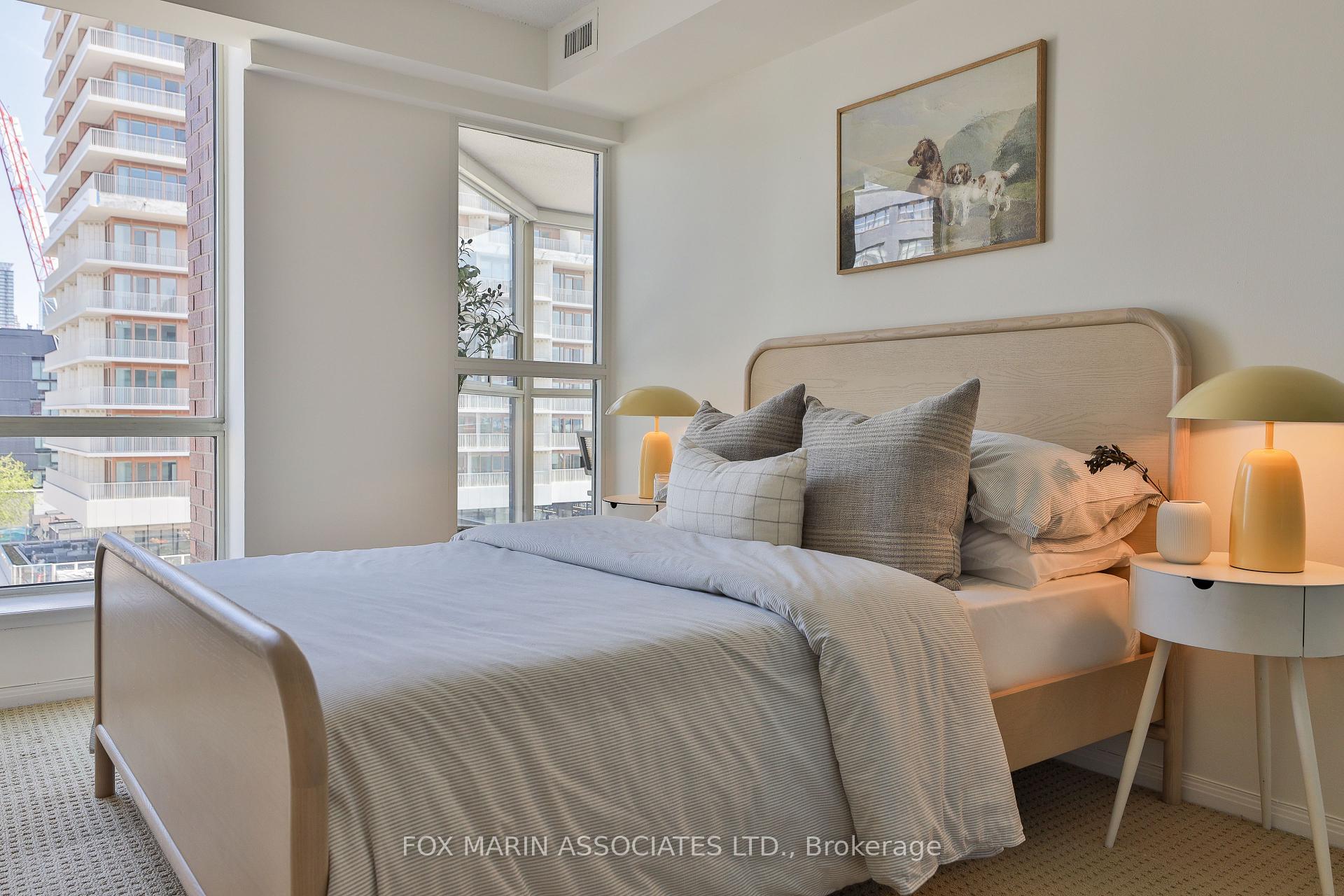 2 Bedrooms Condo at 701 King, Toronto For sale