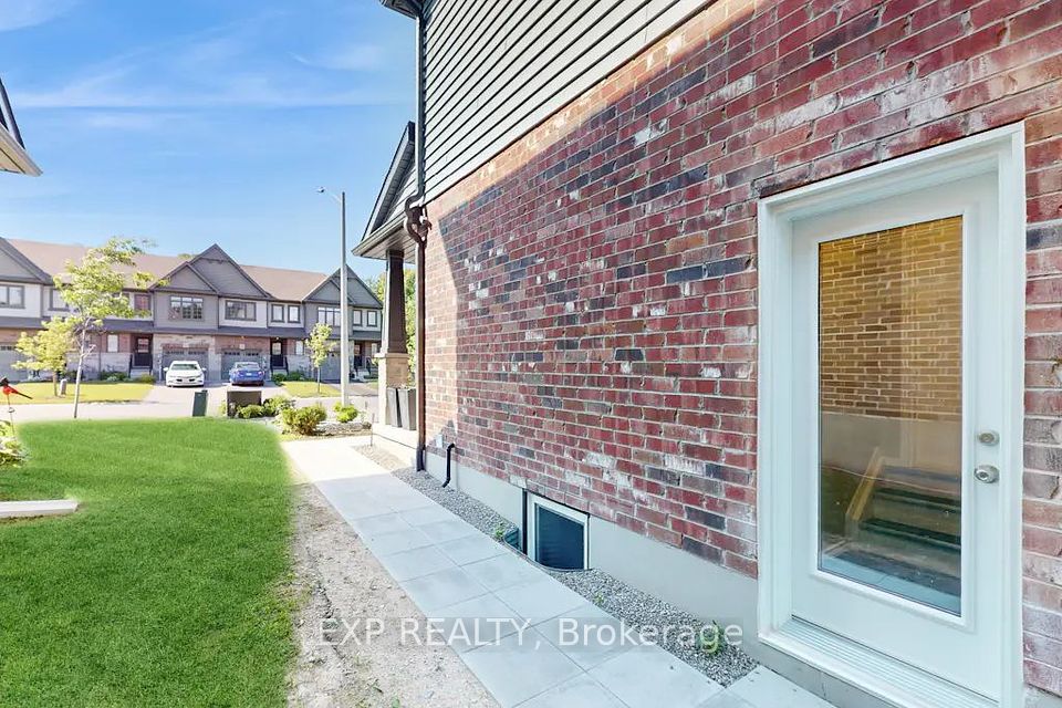 #Lower - 967 Wright Drive, Midland, ON L4R 0E4