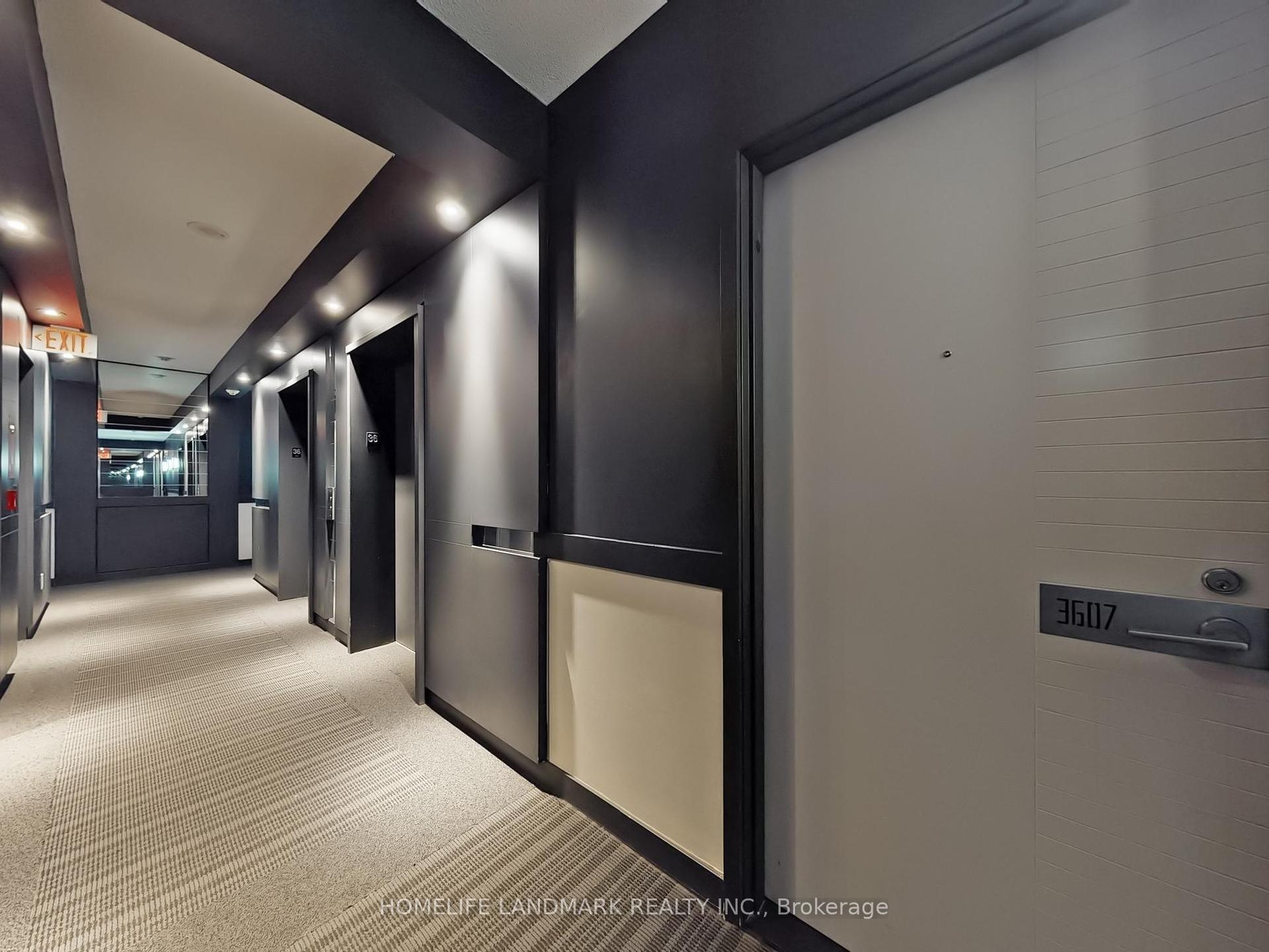 3 Bedrooms Condo at 110 Charles, Toronto For sale