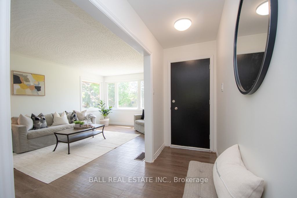 286 Sunset Boulevard