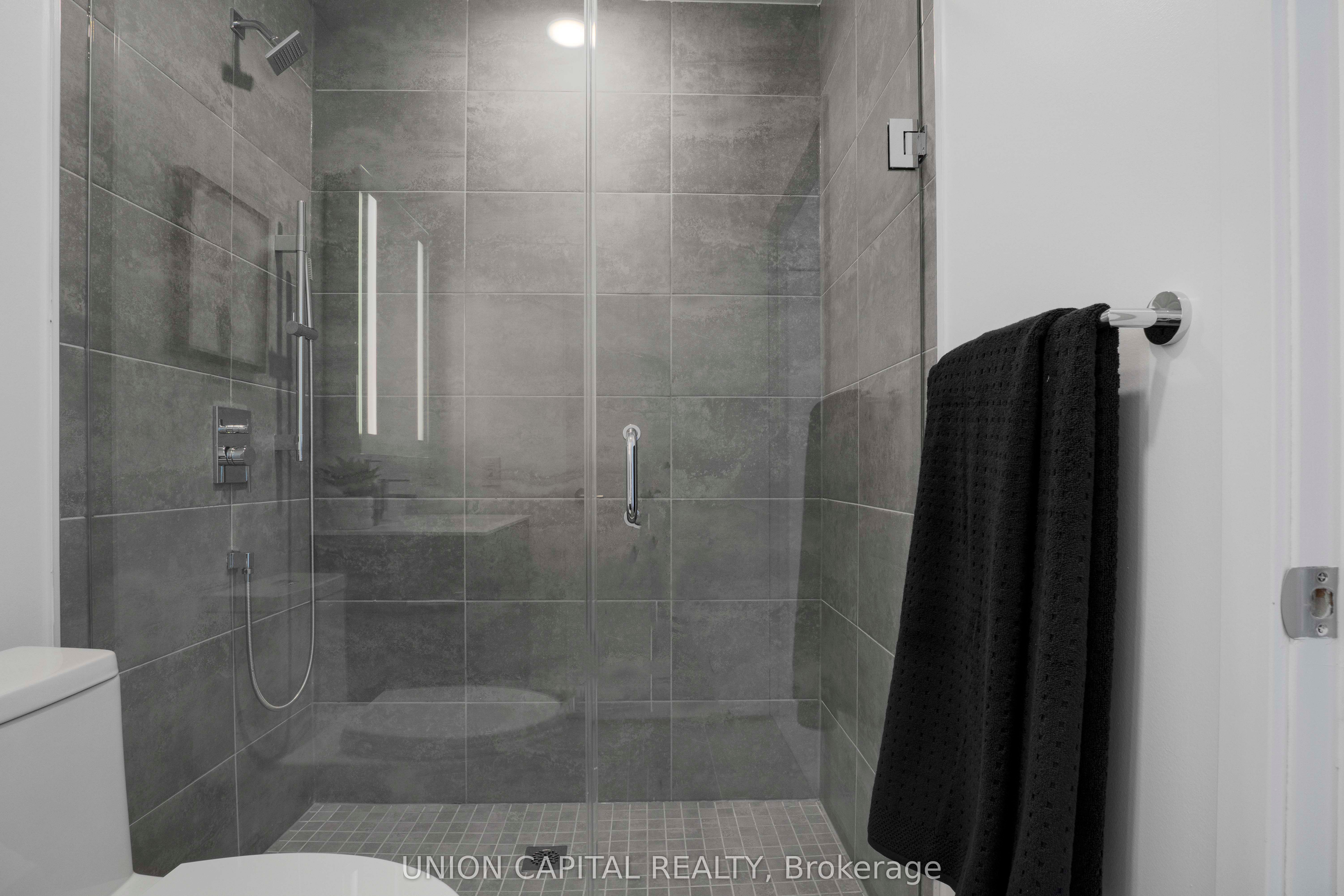 500 Dupont Street, #319