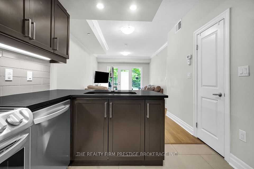 #102 - 89 Ridout Street, London South, ON N6C 3X2