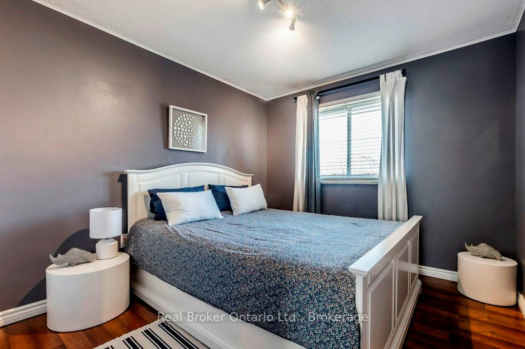 3 Bedrooms Condo at 610 Barton,  Hamilton For sale