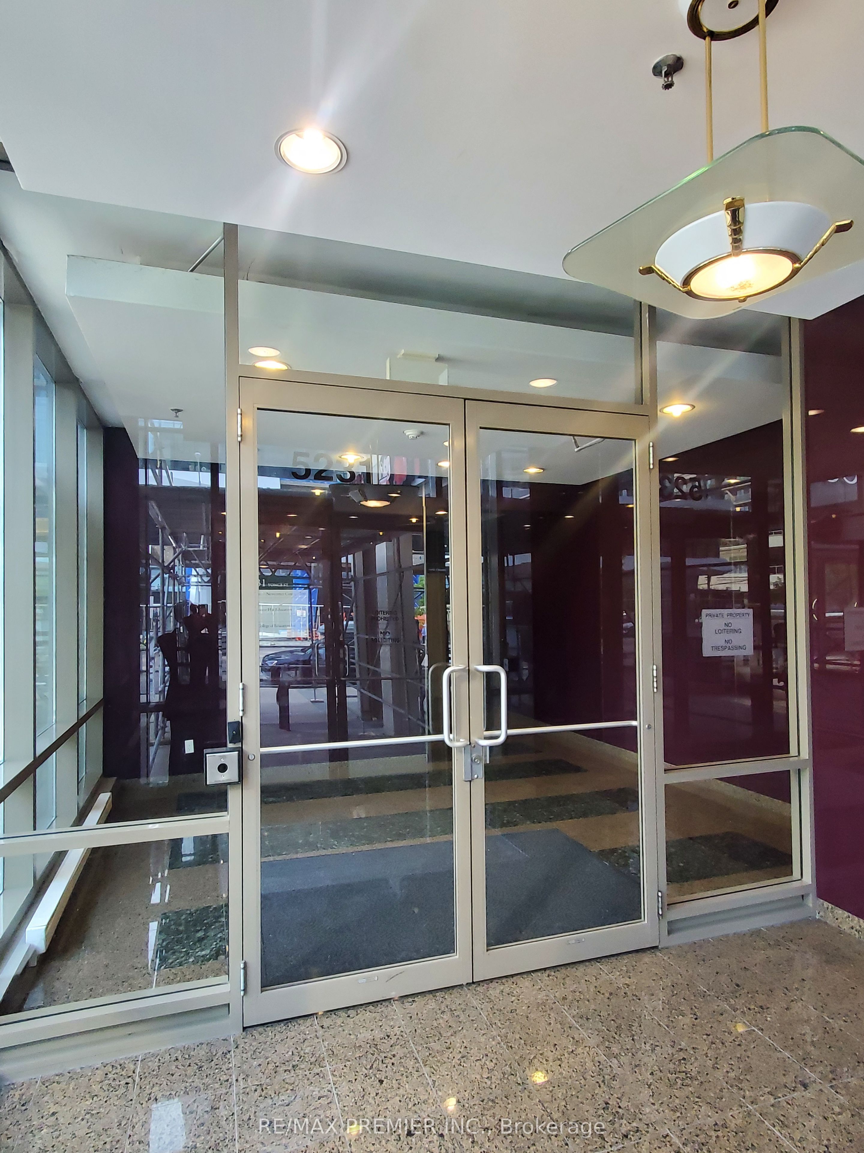 5231 Yonge Street, #203