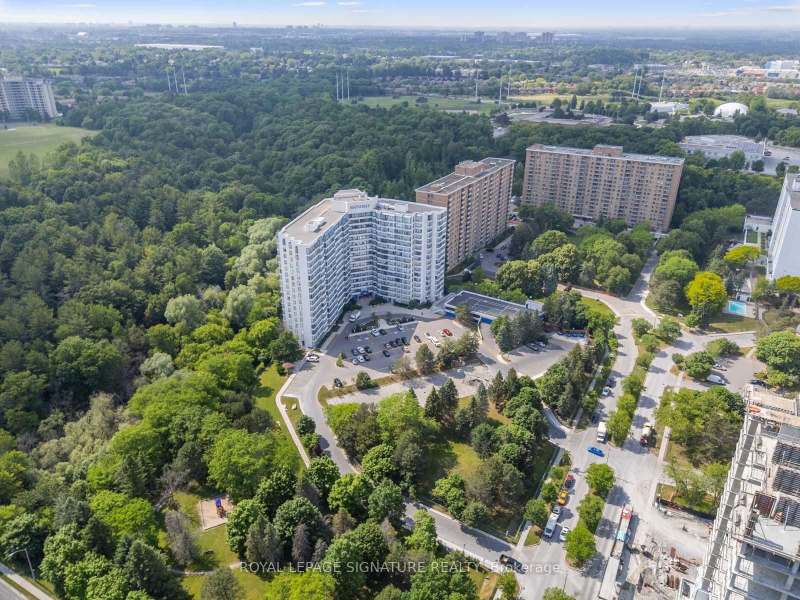 3 Bedrooms Condo at 3050 Ellesmere, Toronto For sale