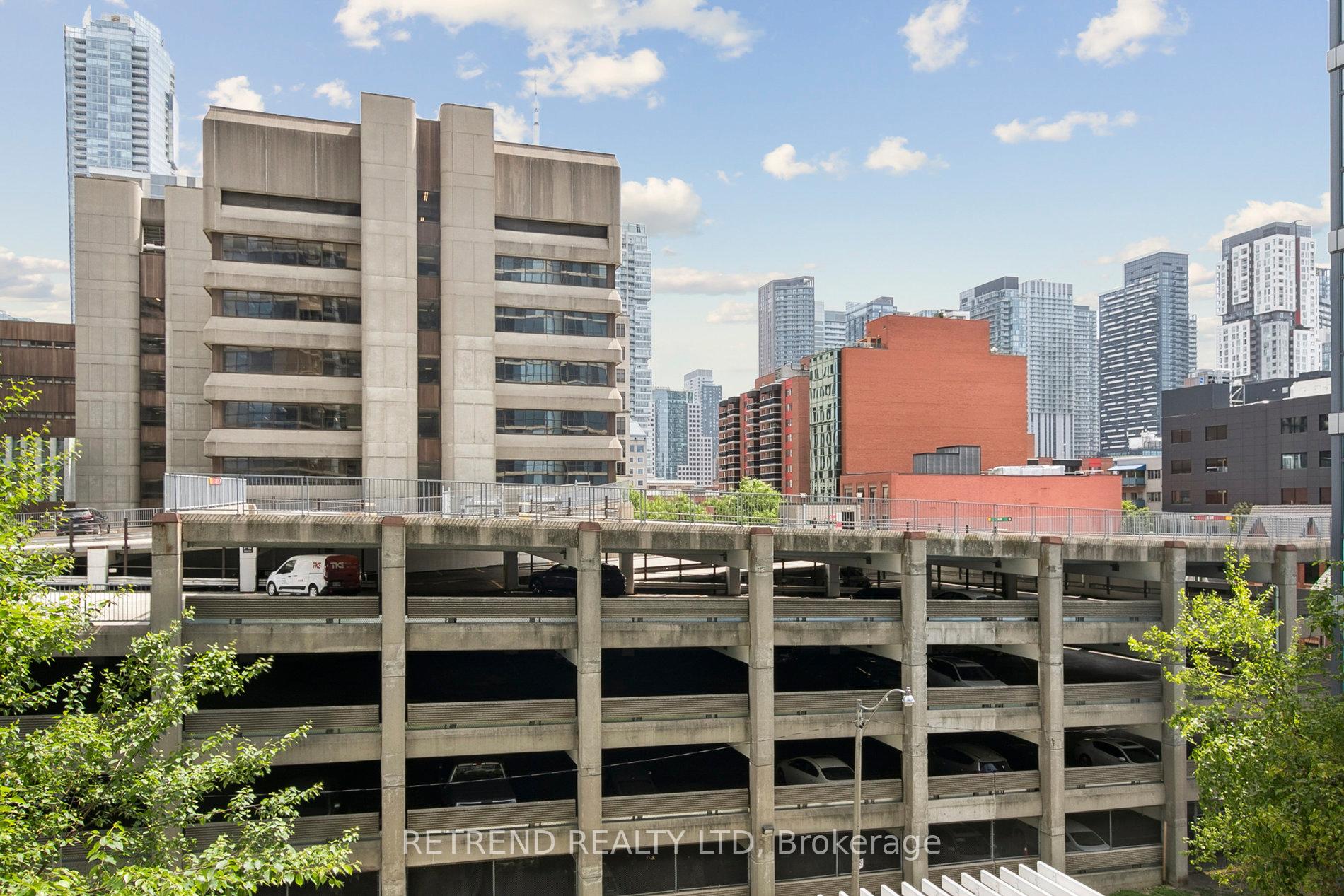 2 Bedrooms Condo at 210 Simcoe, Toronto For sale