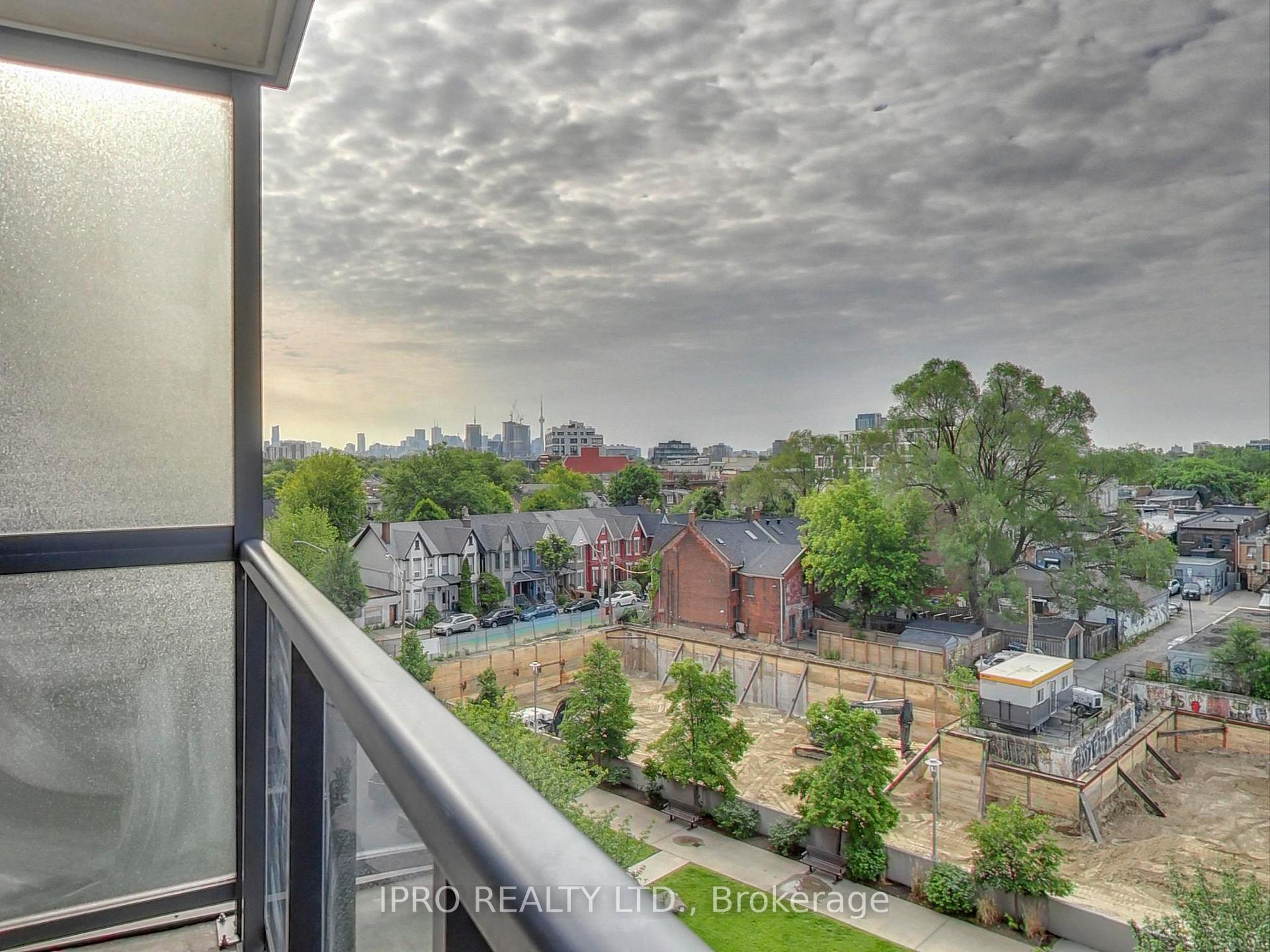 3 Bedrooms Condo at 60 Heintzman, Toronto For sale