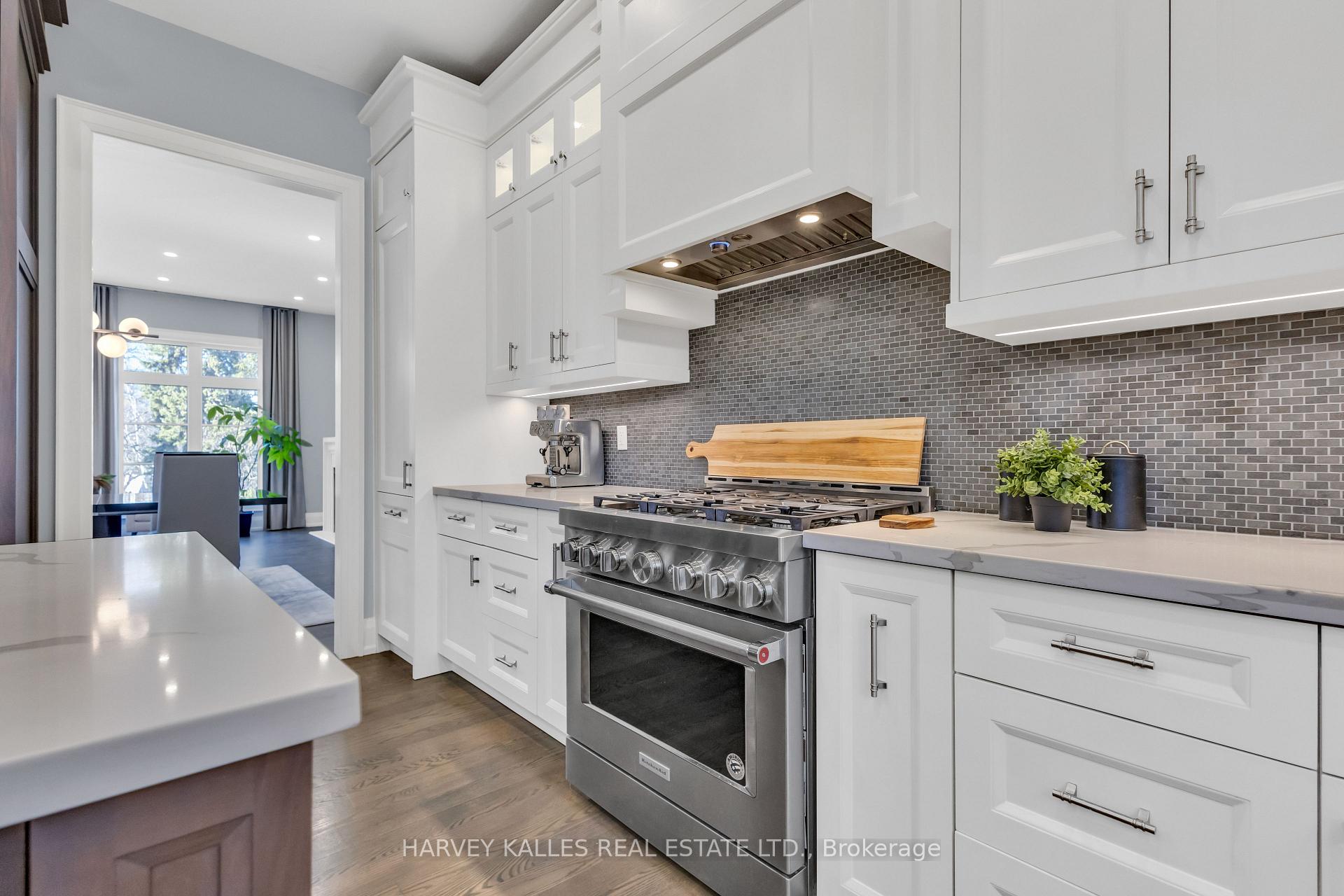 29 Leland Avenue