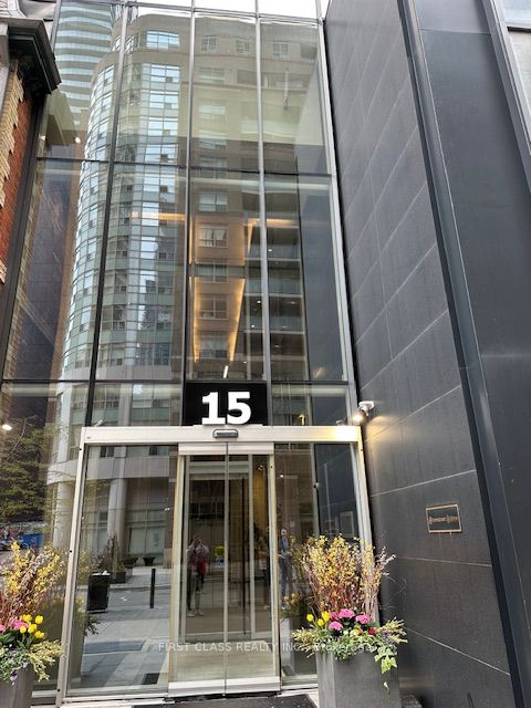 15 Grenville Street