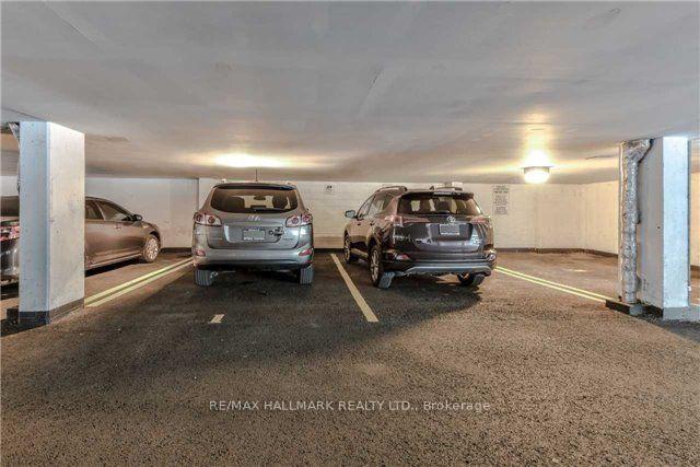 3 Bedrooms Condo at 121 Woodbridge, Vaughan For sale