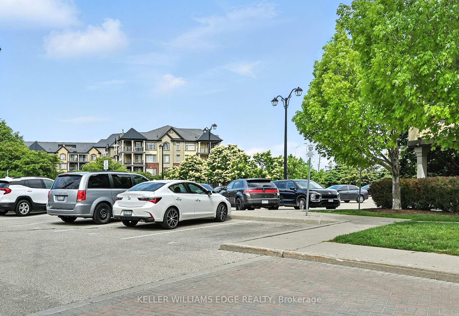 1 Bedroom Condo at 3070 Rotary, Burlington For sale