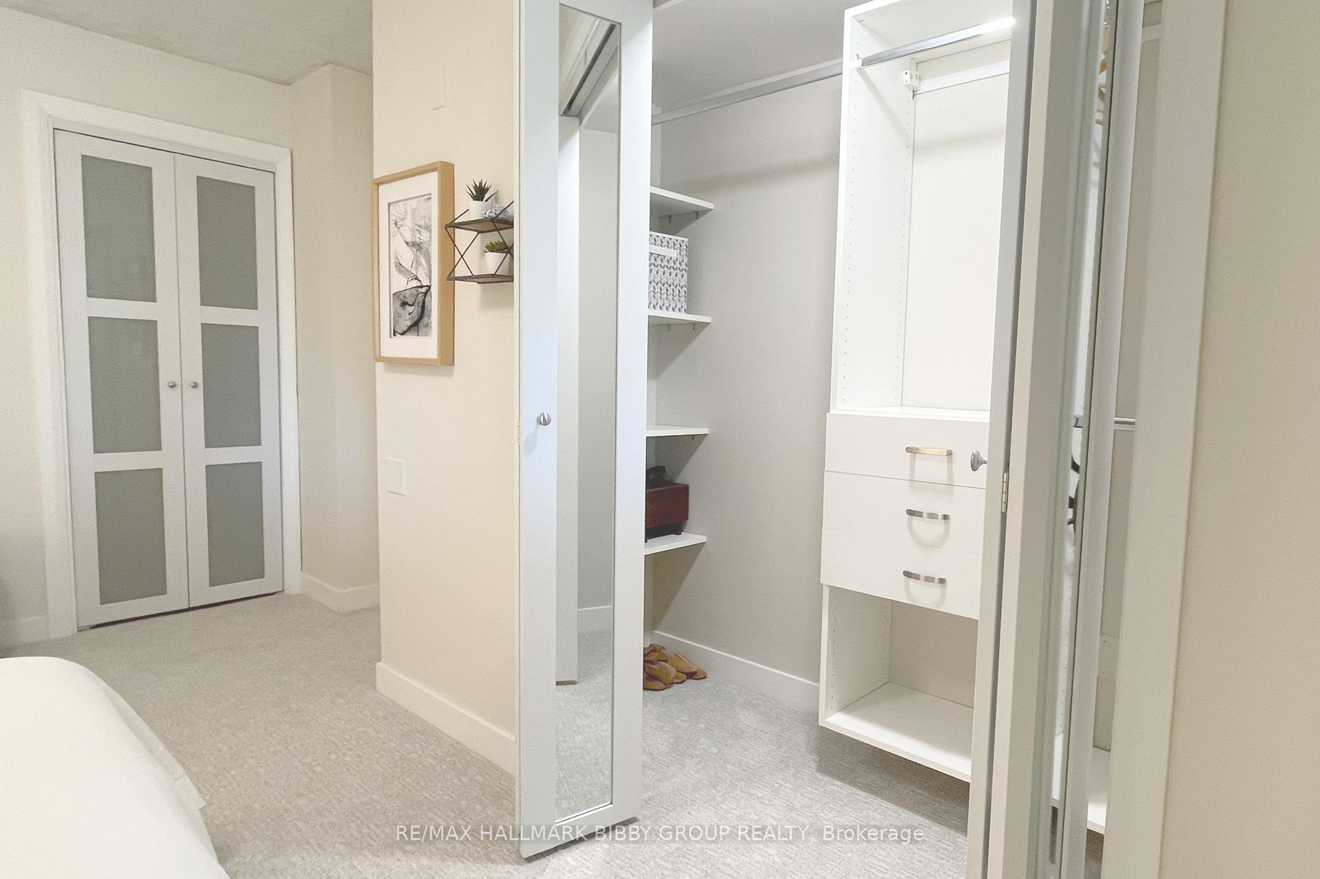 2 Bedrooms Condo at 954 King, Toronto For sale