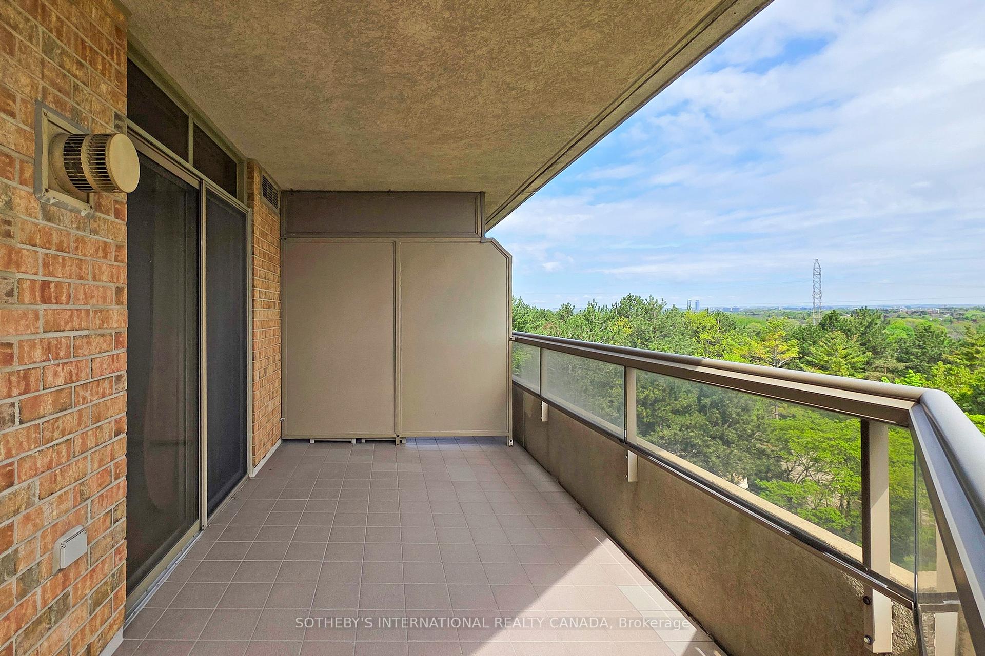3 Bedrooms Condo at 89 Skymark, Toronto For sale