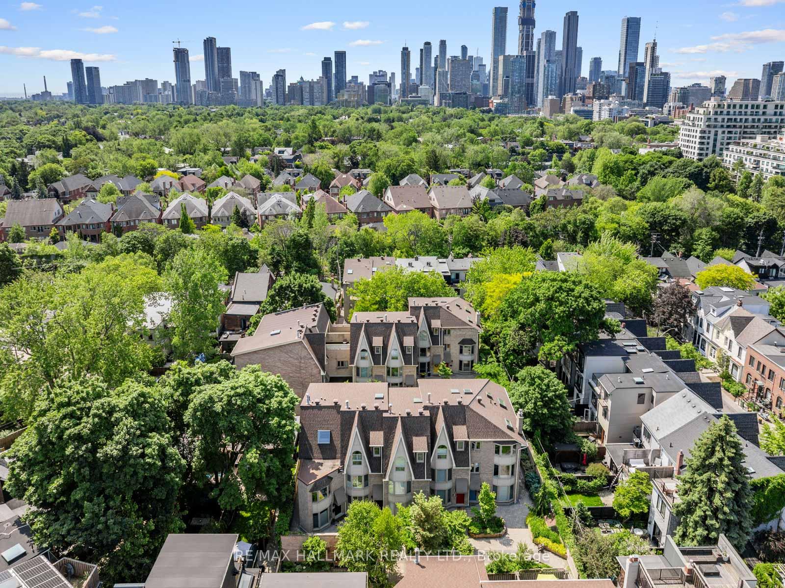 4 Bedrooms Condo at 95 Summerhill, Toronto For sale