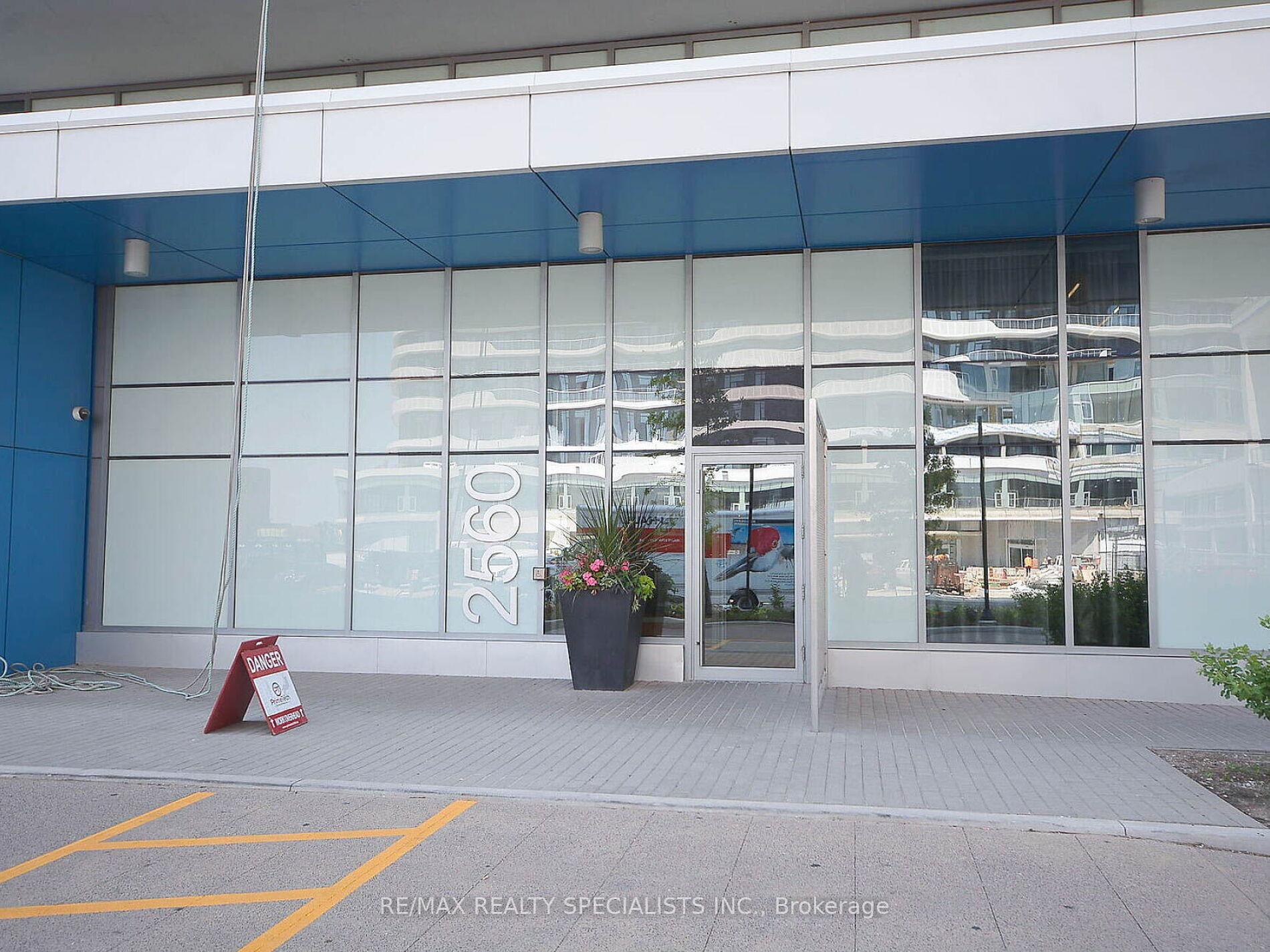 2 Bedrooms Condo at 2560 Eglinton, Mississauga For sale