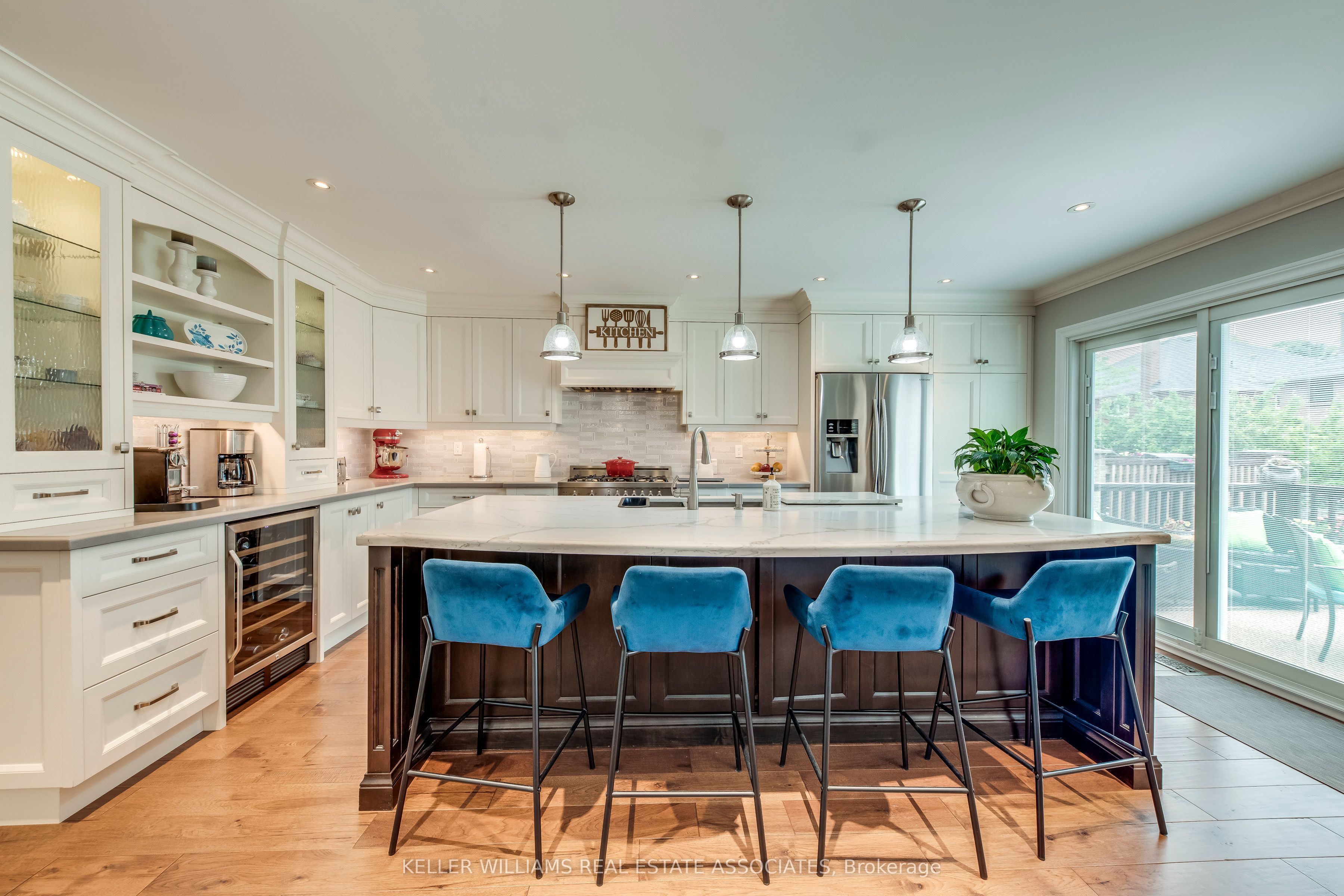 516 Ravenstone Court