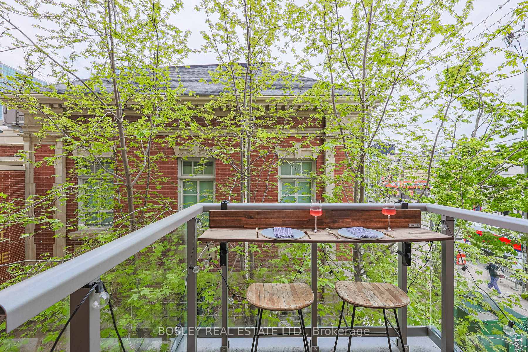 2 Bedrooms Condo at 106 Dovercourt, Toronto For sale