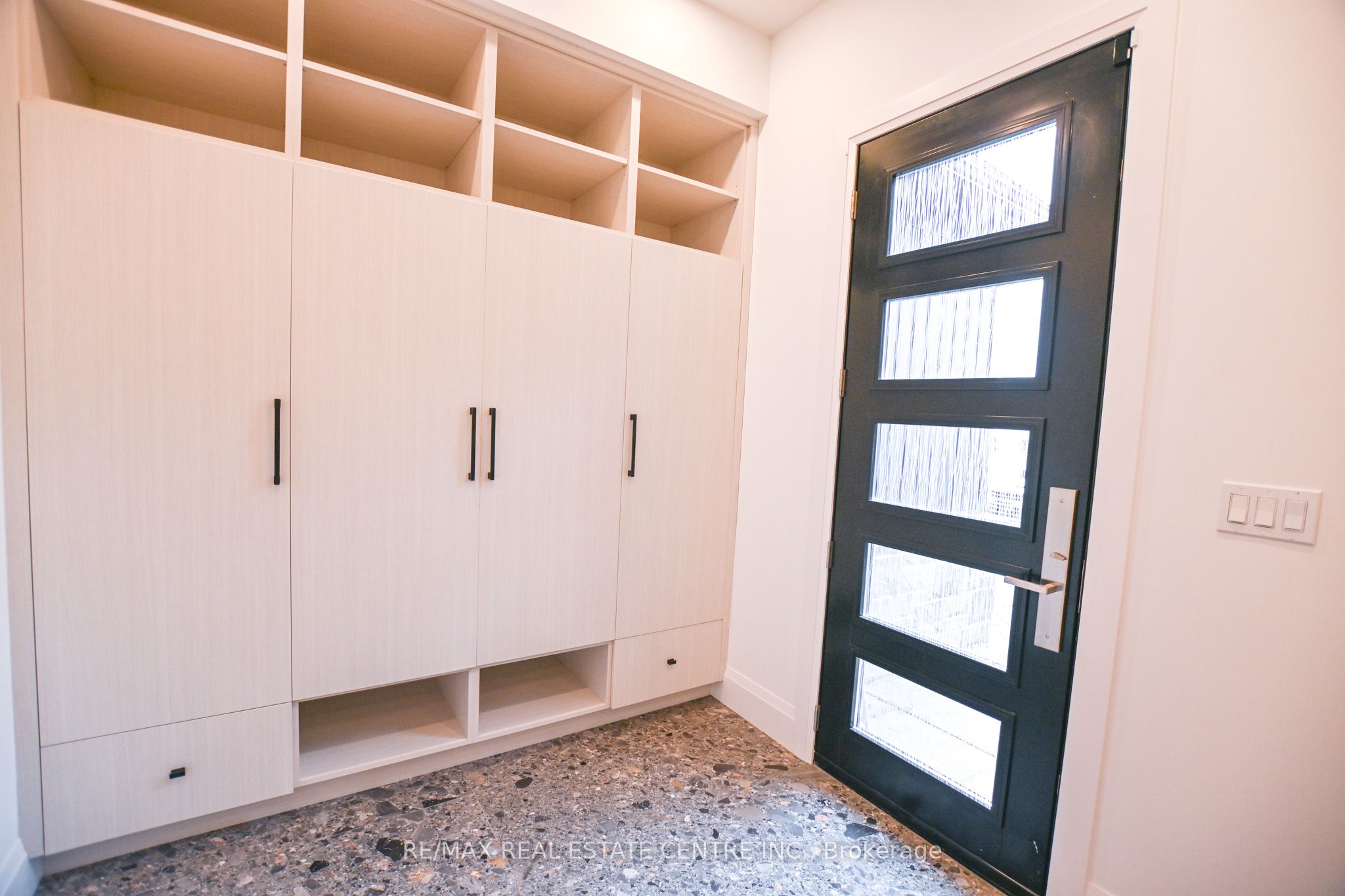 7325 Sunset Place, #3