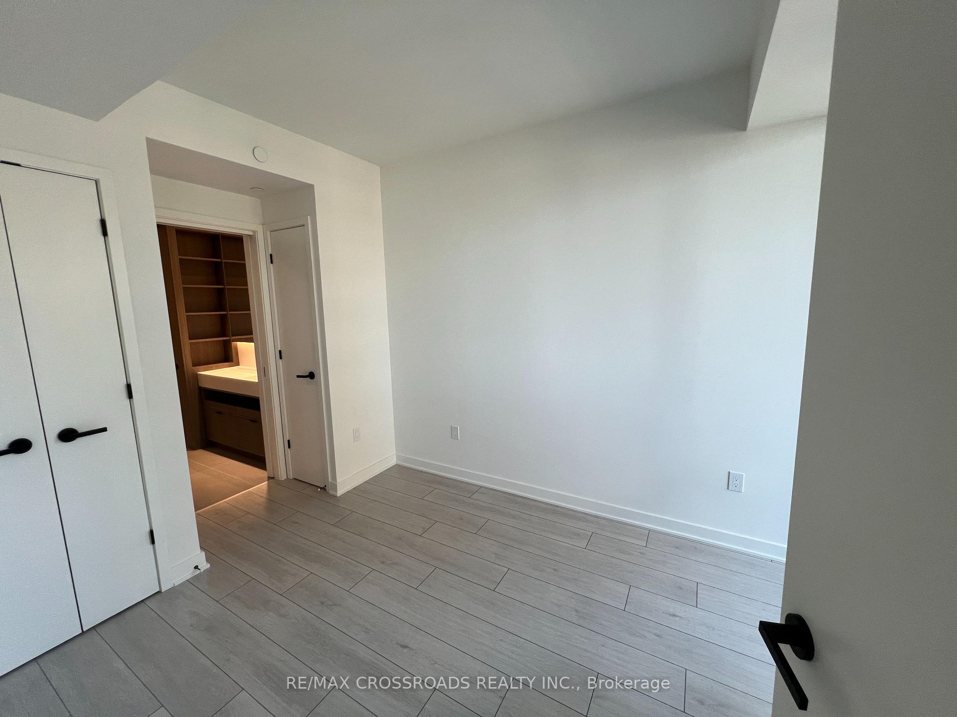 1 Bedroom Condo at 55 Charles,  Toronto For sale