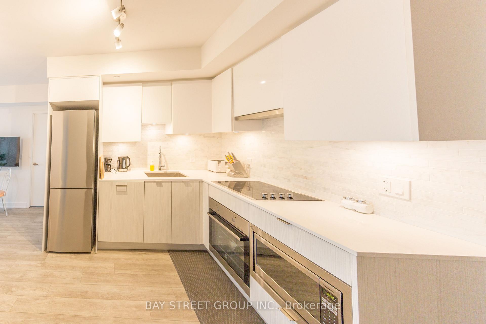 2 Bedrooms Condo at 195 Redpath, Toronto For sale