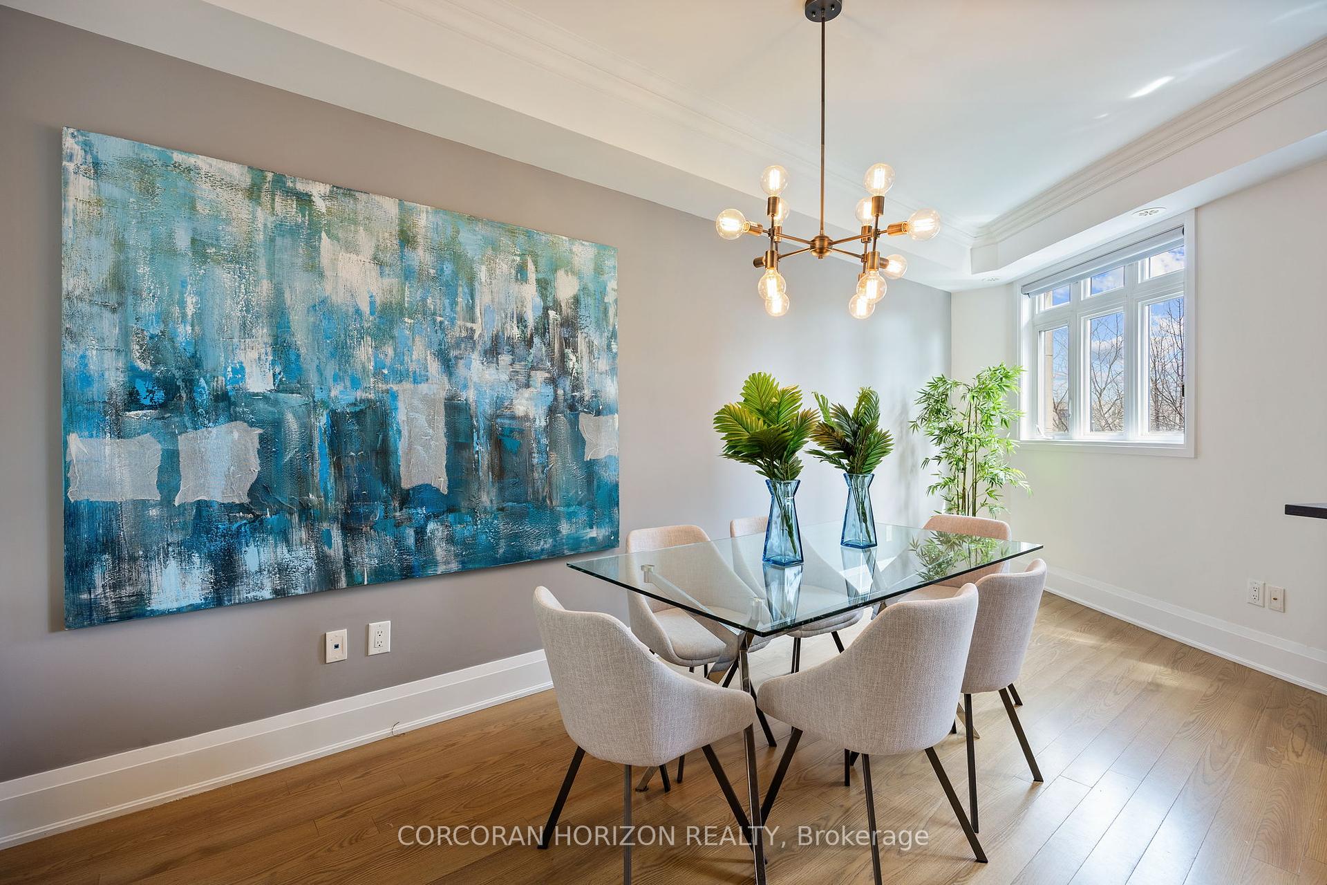 4 Bedrooms Condo at 9 Oakburn, Toronto For sale