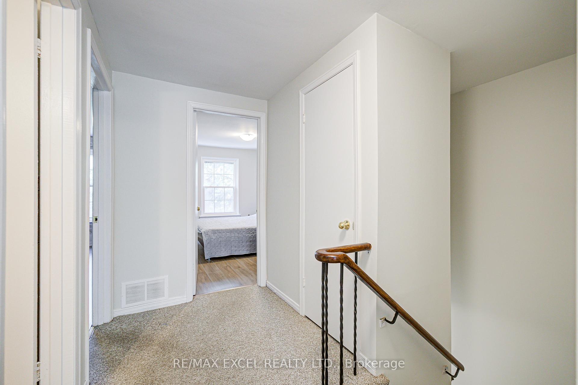 3 Bedrooms Condo at 20 Crockamhill, Toronto For sale