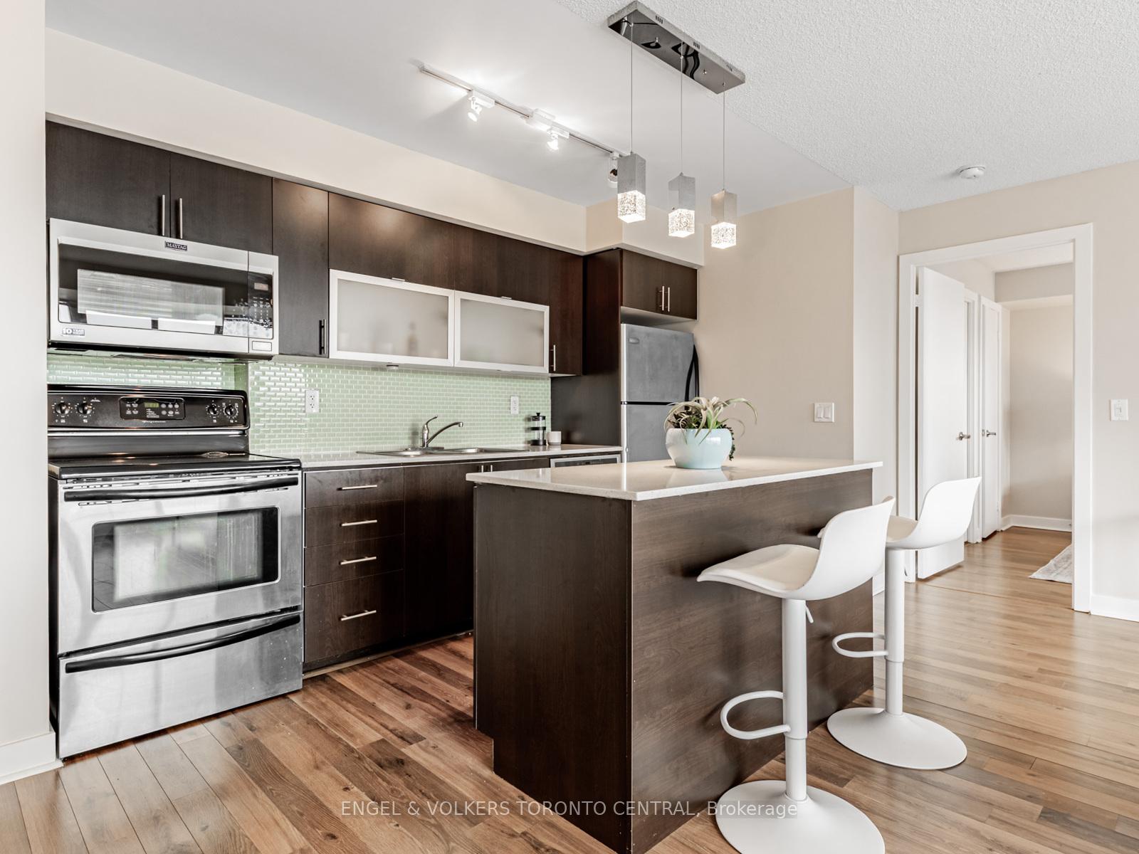2 Bedrooms Condo at 80 Western Battery, Toronto For sale