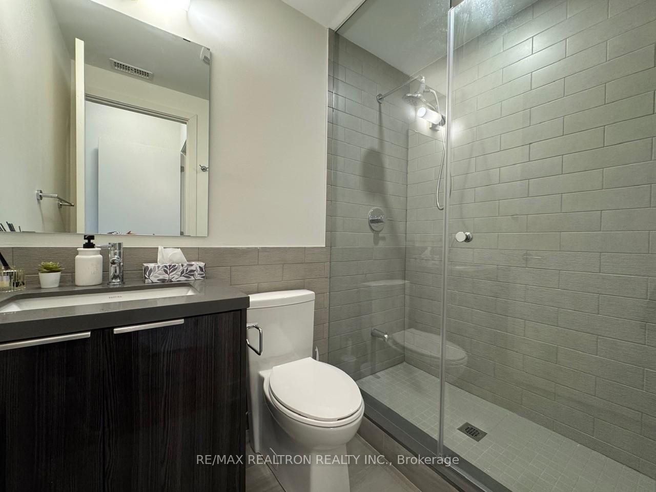 3 Bedrooms Condo at 25 Sonic, Toronto For sale