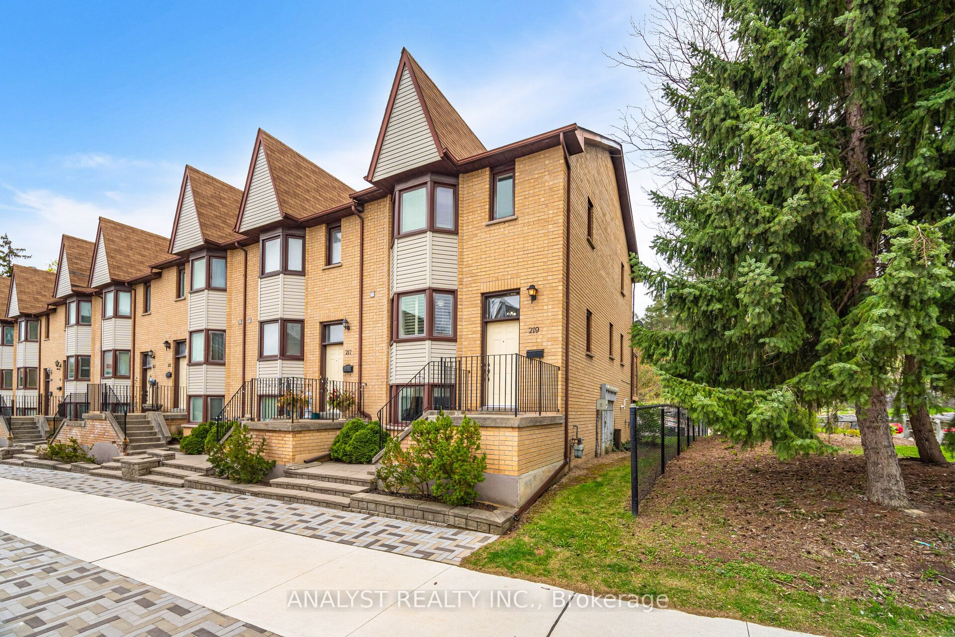 219 Woodbridge Avenue, #1