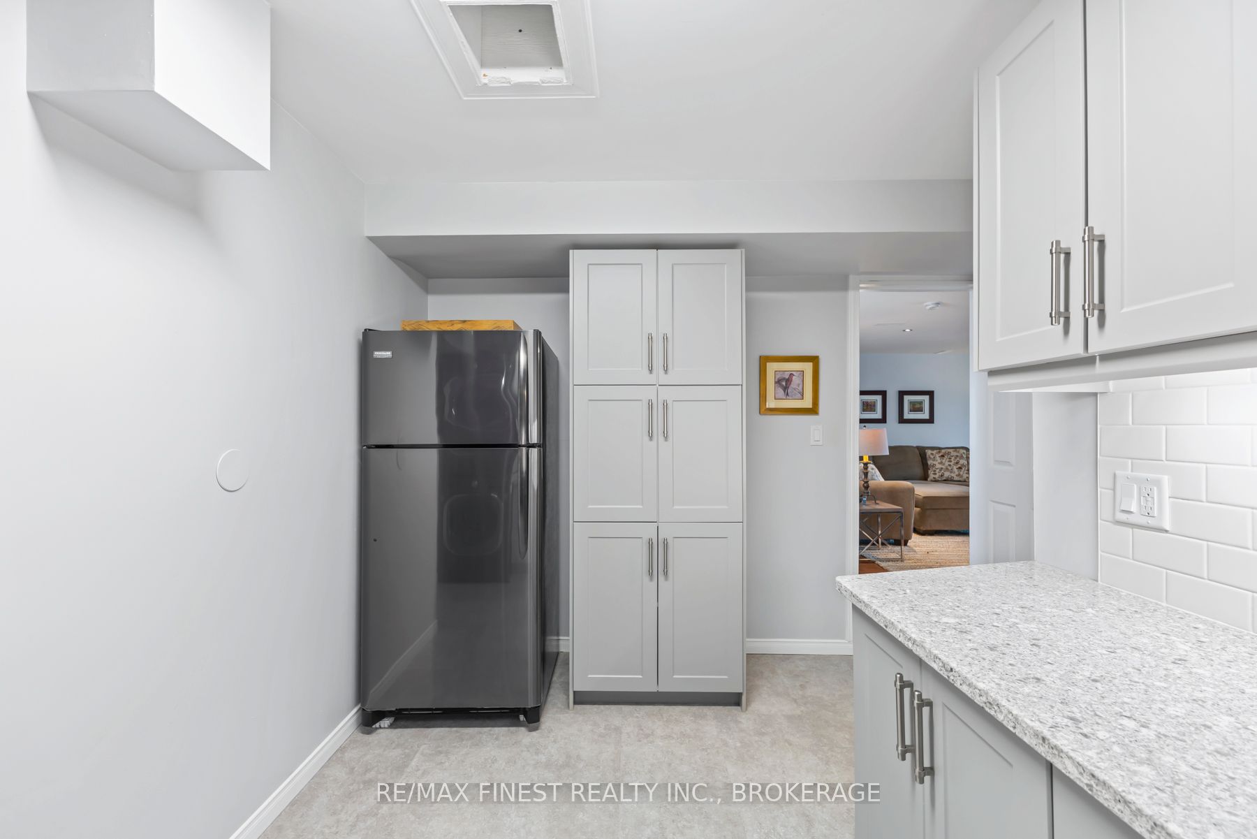 1150 Deer Park Lane