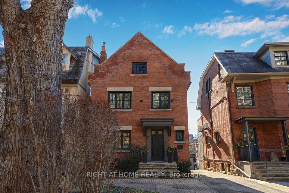 27 Woodlawn Avenue, Toronto, ON M4T 1B9