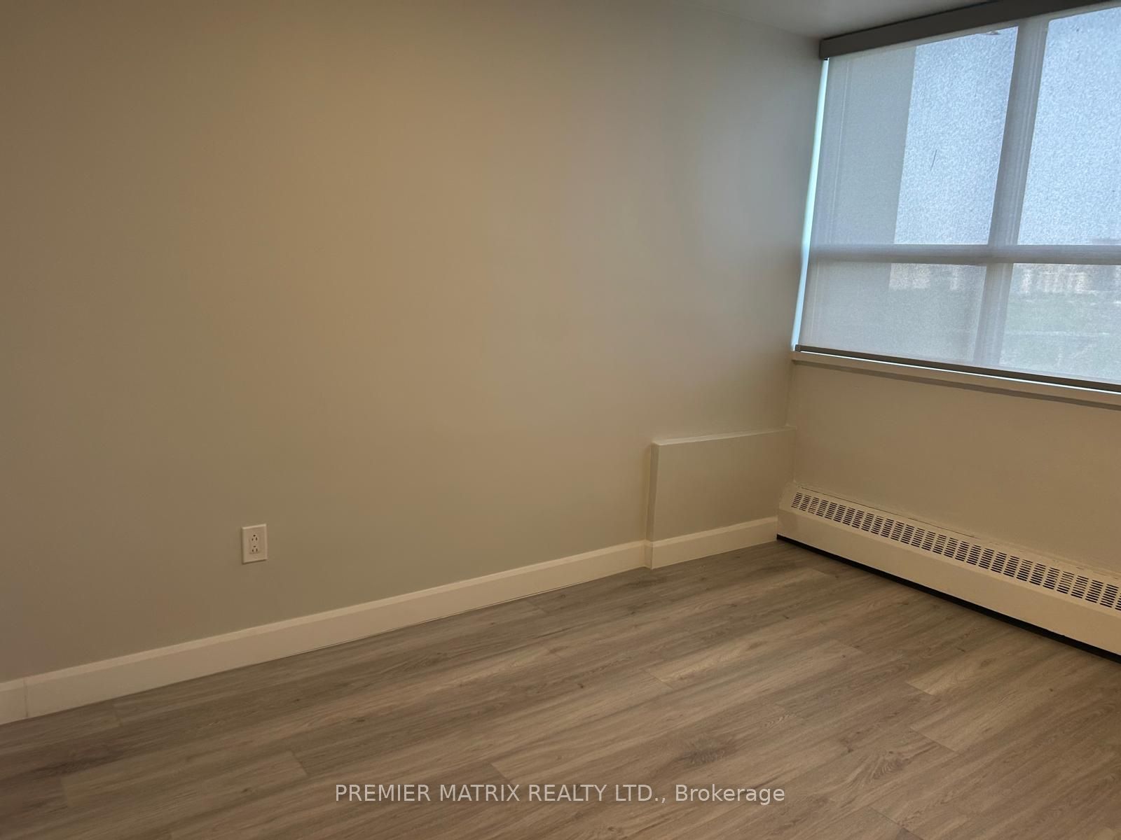 65 Thorncliffe Park Drive, #1404