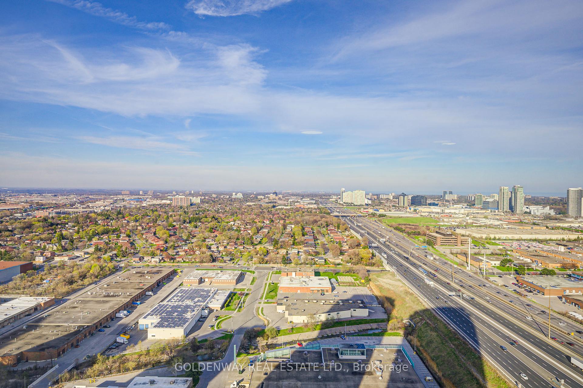 1 Bedroom Condo at 125 Village Green,  Toronto For sale