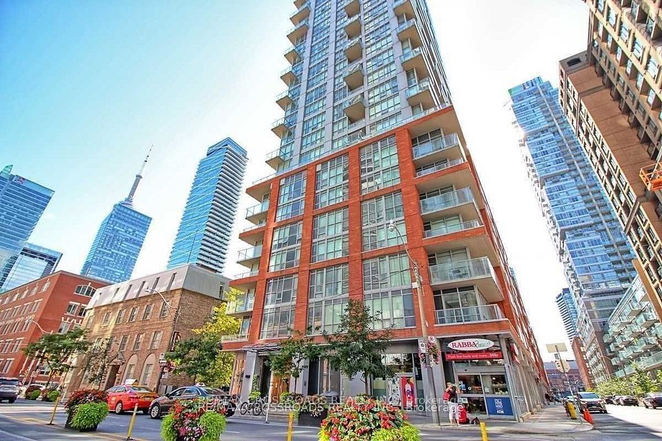 126 Simcoe