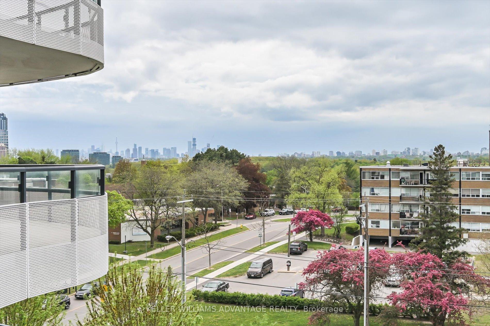 2 Bedrooms Condo at 99 The Donway, Toronto For sale