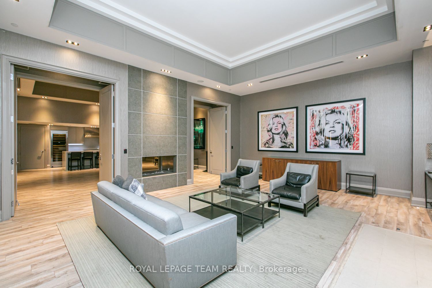 111 Champagne Avenue S, #906